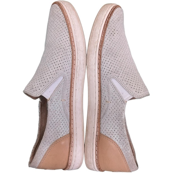 UGG Sneaker Silver Adley Perf Stardust Almond Toe Leather Slip On Shoe 7 - Picture 5 of 8